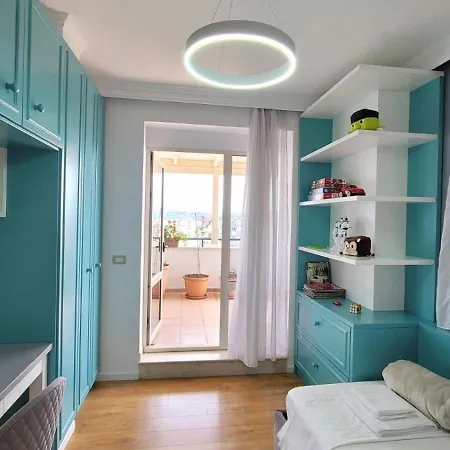 Bazaar's Eye, 3br, Central, Free Parking, Large Terrace * 地拉那