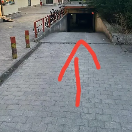 Bazaar's Eye Free Parking Spacious Tarrace Tirana