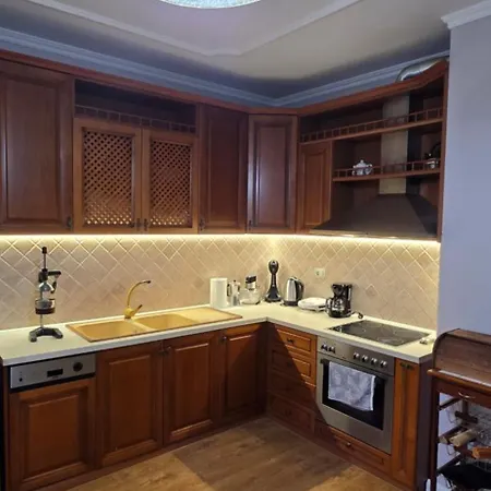 Bazaar's Eye, 3br, Central, Free Parking, Large Terrace Rruga Qemal Stafa, 1001