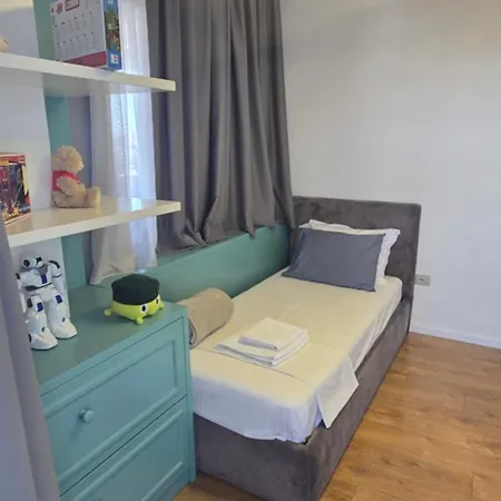 Bazaar's Eye, 3br, Central, Free Parking, Large Terrace Rruga Qemal Stafa, 1001 Apartment Tirana