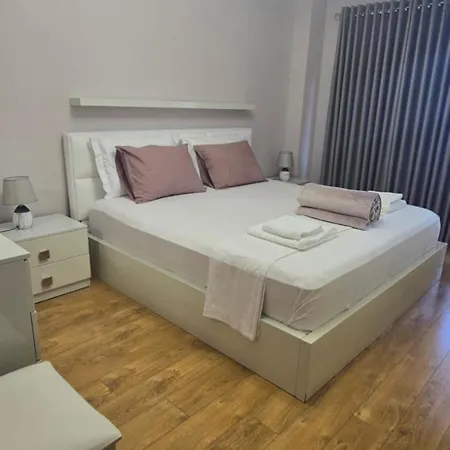 Apartment Bazaar's Eye, 3br, Central, Free Parking, Large Terrace Rruga Qemal Stafa, 1001 Tirana