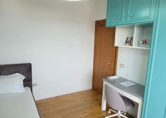 Bazaar's Eye Free Parking Spacious Tarrace Tirana