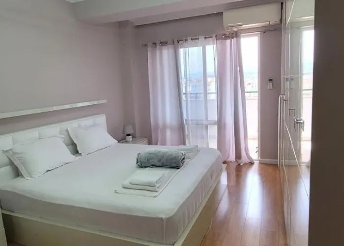 Bazaar's Eye Free Parking Spacious Tarrace * Tirana