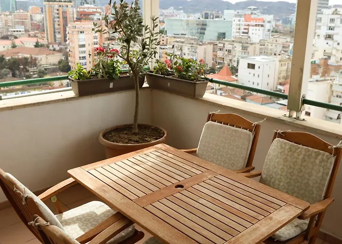 Bazaar's Eye Free Parking Spacious Tarrace Appartamento Tirana