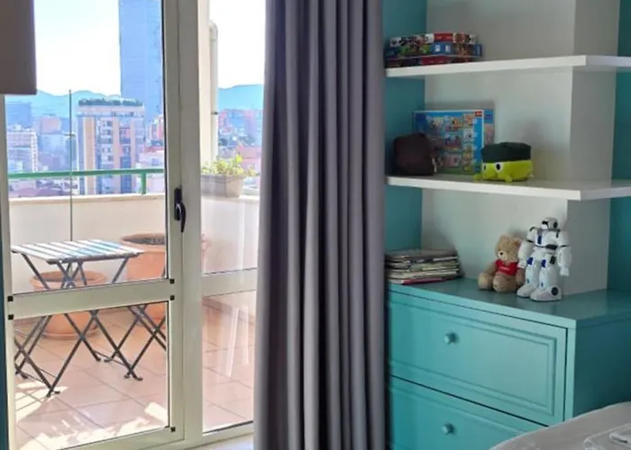 Bazaar's Eye Free Parking Spacious Tarrace Appartamento Tirana