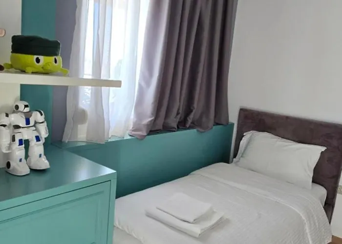 Bazaar's Eye Free Parking Spacious Tarrace Tirana