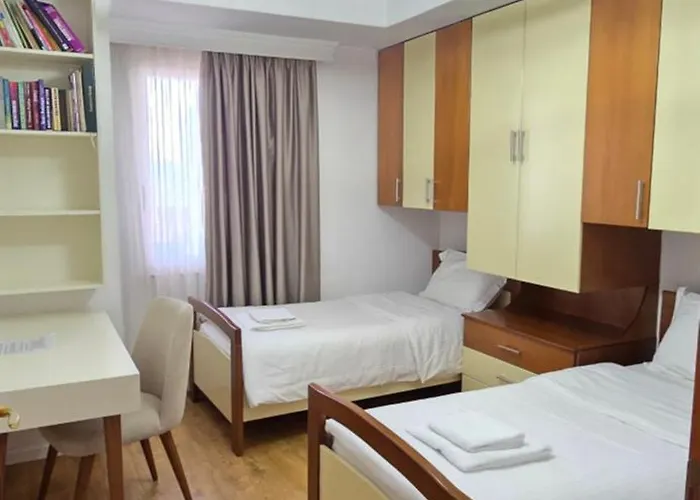 Bazaar's Eye Free Parking Spacious Tarrace Appartamento Tirana